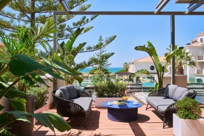 Barceló Punta Umbría Mar abre una terraza de lectura y café frente al Atlántico