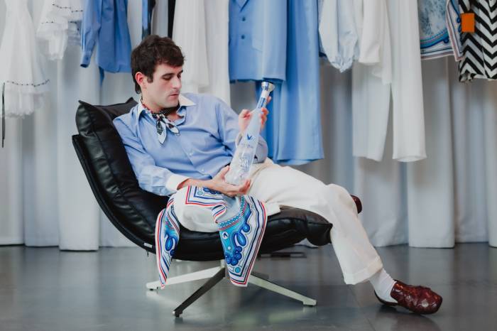 Grey Goose Altius se alía con PALOMO en una edición limitada de seda alpina