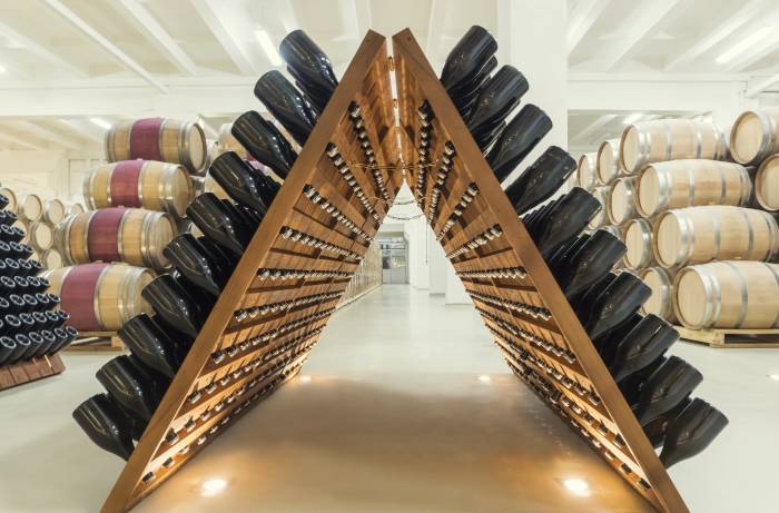 French Wine and Spirits Exports Plunge to 25-Year Low as Tariffs and Strong Euro Hit Demand