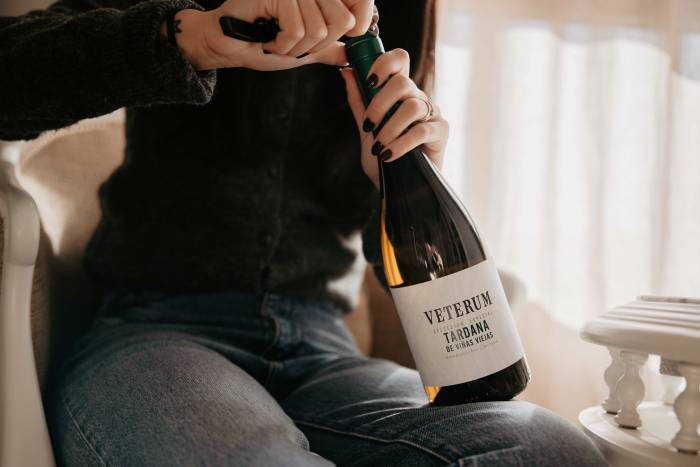 Coviñas impulsa su presencia internacional con el lanzamiento de Al Vent Merlot en Wine Paris