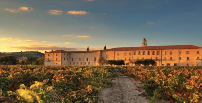 Abadía Retuerta reabre y refuerza su posición como destino de lujo en el valle del Duero
