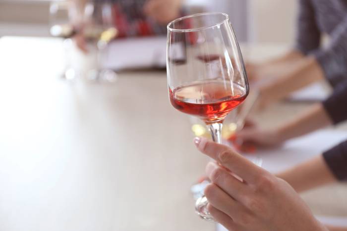 Vinos bajos en alcohol y con aromas de frutas, la nueva apuesta científica para transformar el sector vitivinícola