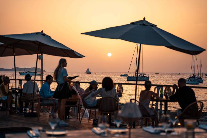 Monkey Ibiza reabre el 17 de abril con nuevas experiencias y noches de cabaret