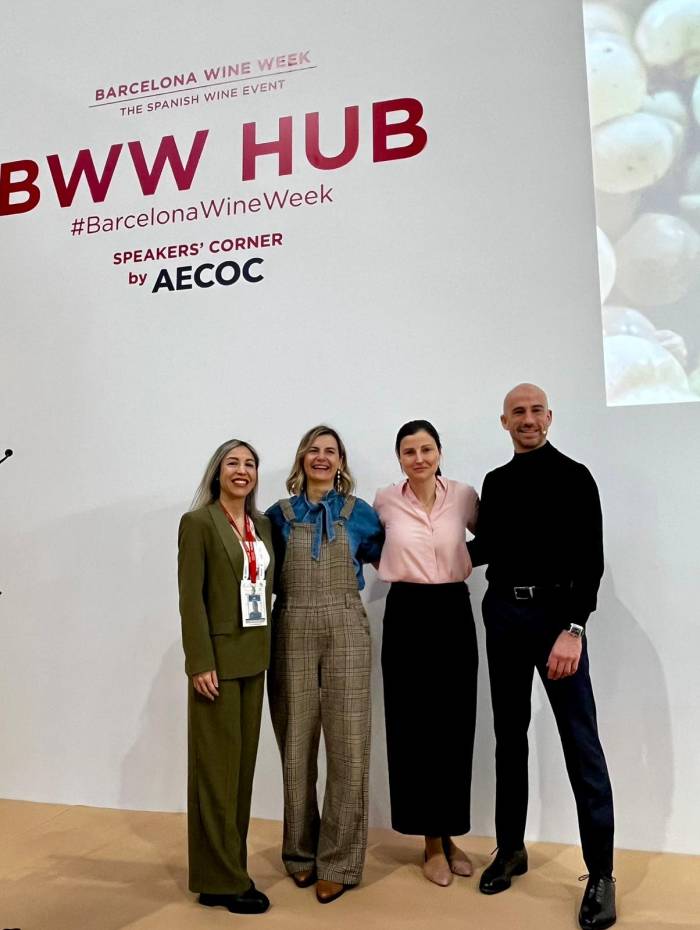 El 50% de los trabajadores del vino en España considera su empleo fuente de felicidad, según un informe presentado en Barcelona