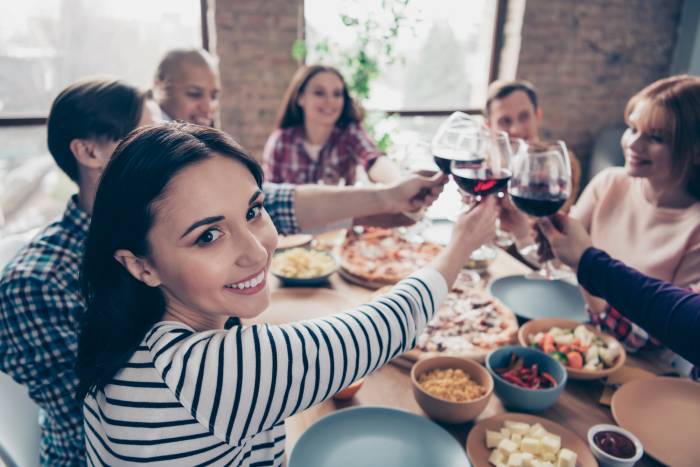 Los jóvenes españoles reinventan su relación con el vino y apuestan por un consumo más consciente