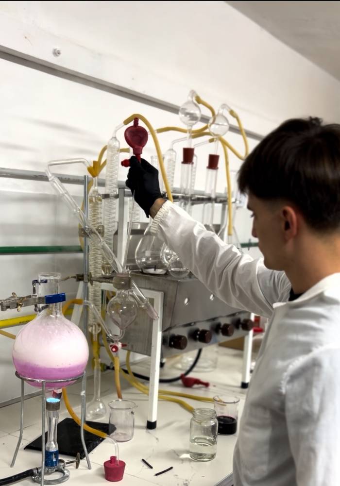 La ciencia de las levaduras nativas impulsa la vendimia argentina ante la crisis del sector