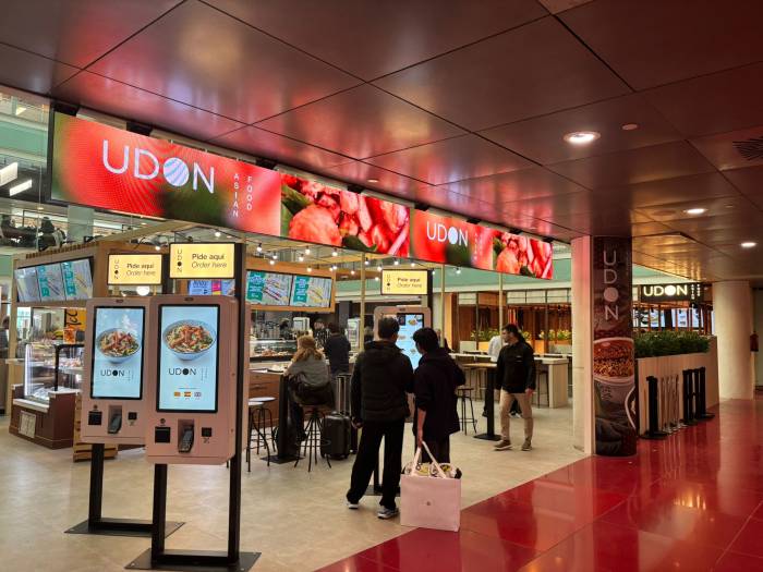 UDON abre su primer restaurante en el aeropuerto Josep Tarradellas Barcelona-El Prat tras superar el aeropuerto los 57 millones de pasajeros