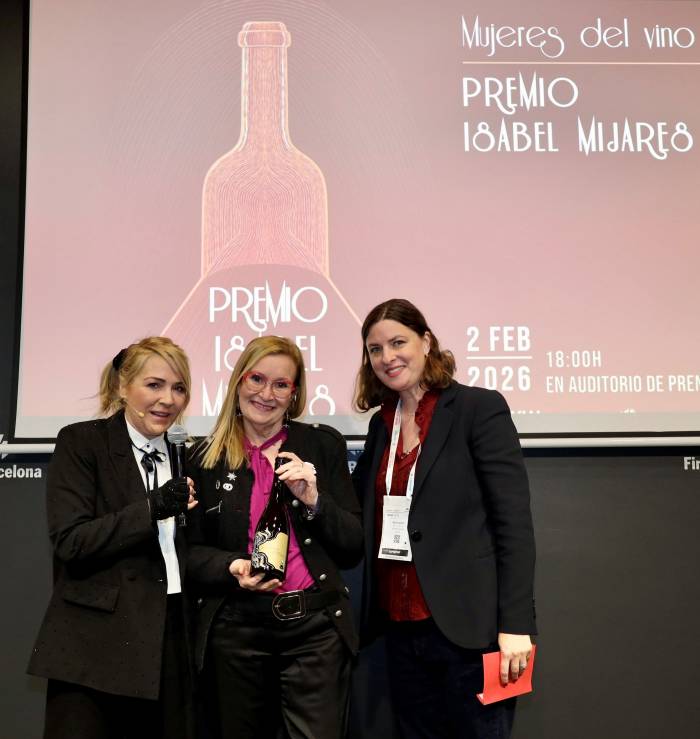 Carmen Garrobo recibe el Premio Isabel Mijares a Mejor Sumiller por su trayectoria y liderazgo
