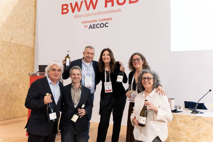 La Terra Alta reivindica la Garnacha Blanca con una cata de añadas históricas en la Barcelona Wine Week