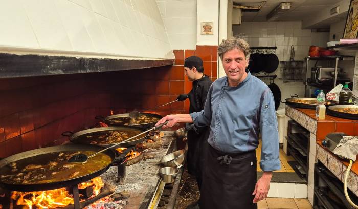 Vicente Rioja inaugura en Lanzarote el proyecto ‘Estrellas & Terroir’ con su paella valenciana