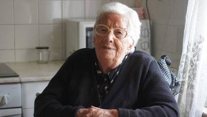 Spain’s Oldest Woman, 112, Credits Daily Glass of Wine for Longevity
