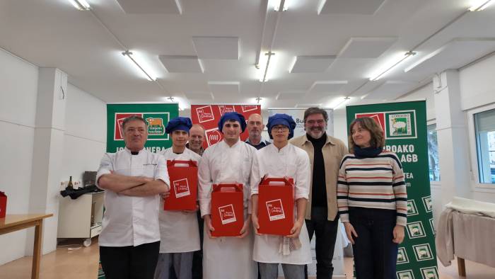 El alumnado de FP Burlada impulsa la cocina local con un concurso de pintxos de Ternera y Cordero de Navarra