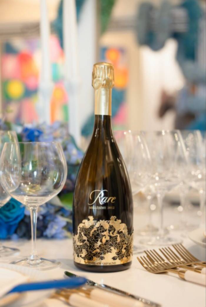 Rare Champagne impulsa la recaudación de más de 30 millones de dólares en el Naples Winter Wine Festival