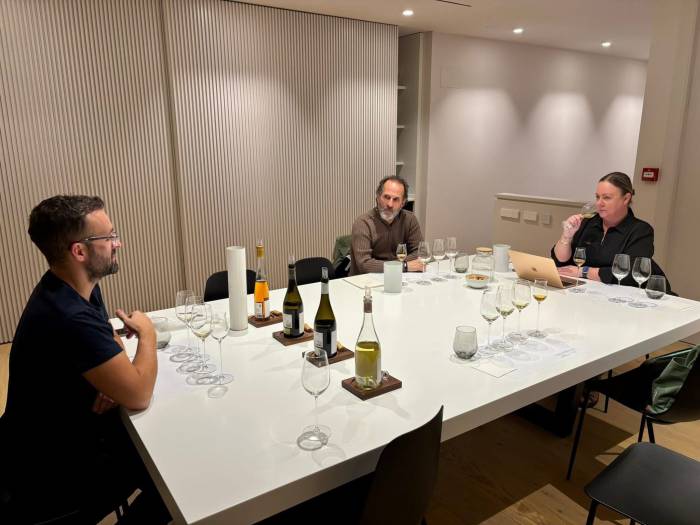 Cinco vinos de Valdeorras logran los máximos reconocimientos en el informe Galicia 2026, Top 100