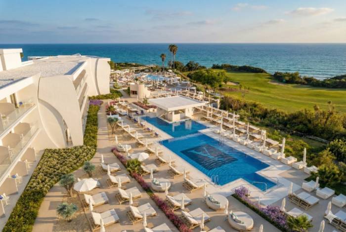 Amàre Beach Hotel Sancti Petri abrirá en primavera con 320 habitaciones y una oferta gastronómica de autor