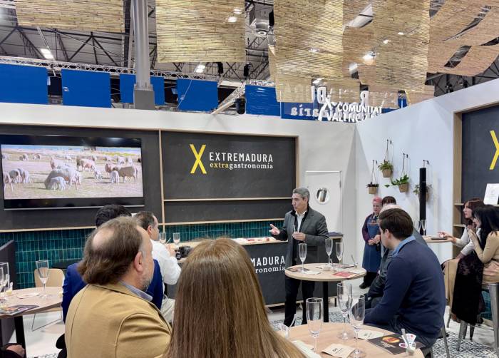 La Torta del Casar refuerza su papel como atractivo gastronómico en Fitur