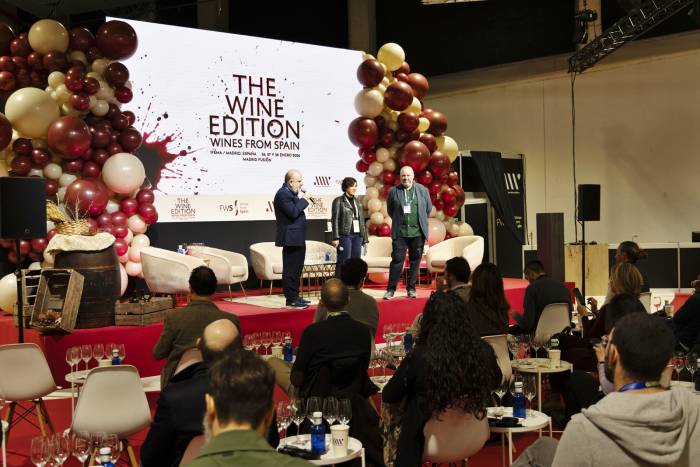 El congreso Madrid Fusión pone el foco en la pizarra y la innovación social del vino español