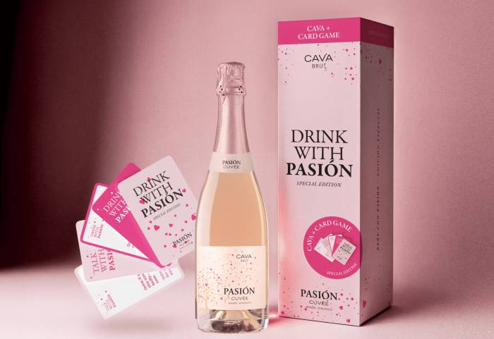 Raíces Ibéricas lanza un pack especial de cava rosado y juego de cartas para San Valentín