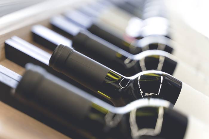 Hebrew University Scientists Engineer Bacteria to Signal Wine Spoilage Before Flavor Is Affected