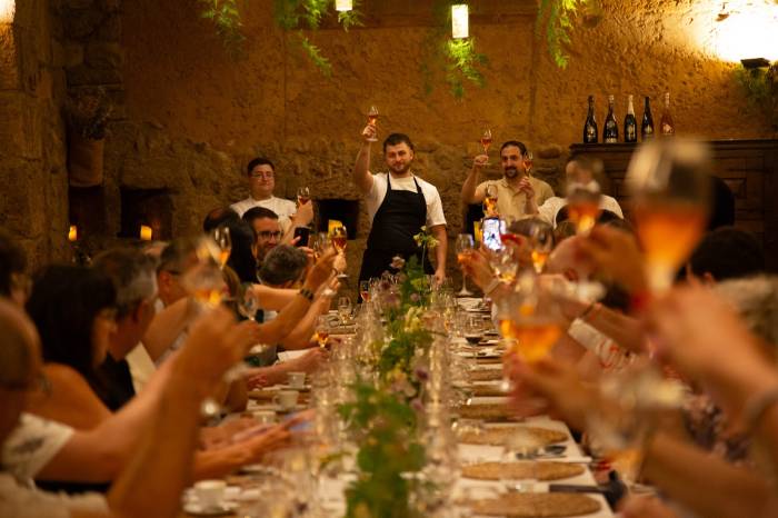 Segura Viudas convierte su bodega en escaparate para el debut de nuevos chefs