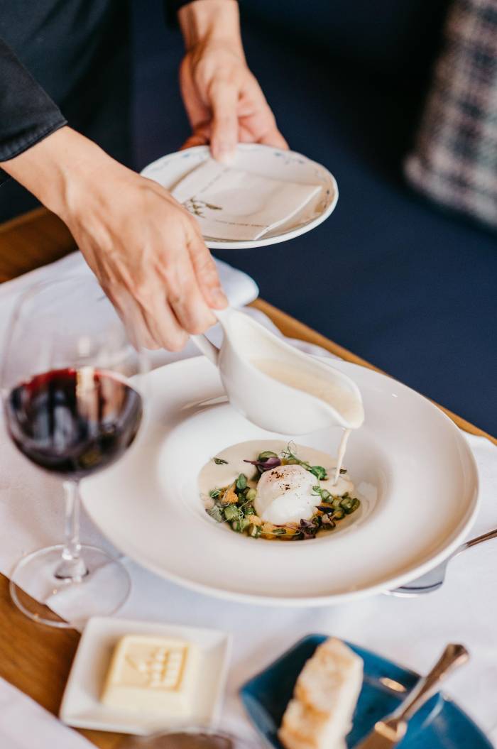 Bahía del Duque sitúa los vinos de Tenerife en el centro de su propuesta gastronómica