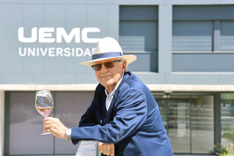 José Peñín recibe el gran reconocimiento a una vida clave en el vino español