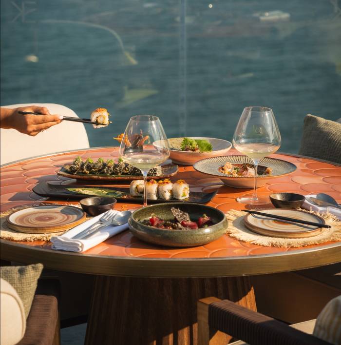 El Fuerte Marbella abre Kena by Akiro en su azotea gastronómica
