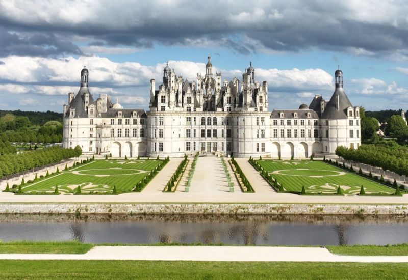 Chambord Will Open Its Largest Exhibition Since 2019 on Court Dining This Fall
