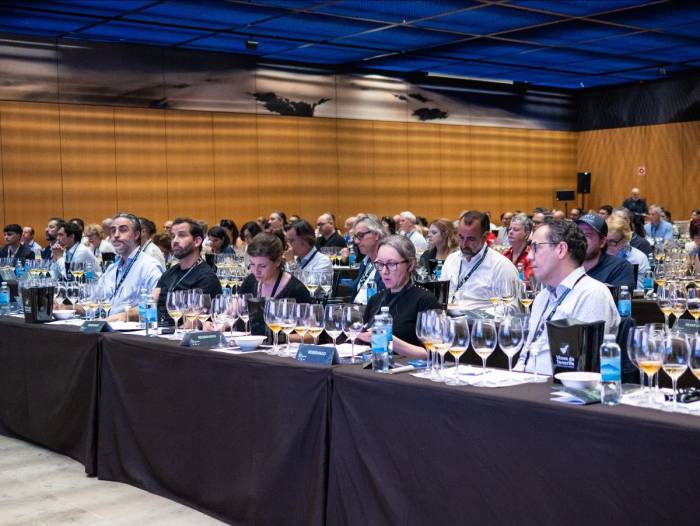 Los vinos de islas ganan peso propio en el debate internacional del sector