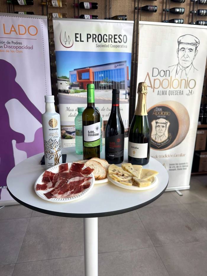 El Progreso encadena tres medallas en Manojo y FERCAM con sus vinos Ojos del Guadiana
