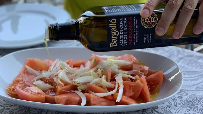 Olis Bargalló pide dar más importancia al aliño en los platos de verano