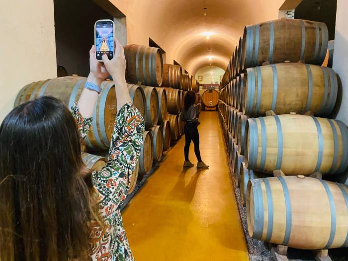 La Ruta del Vino y Cava Ribera del Guadiana recibe a periodistas de la AEPEV