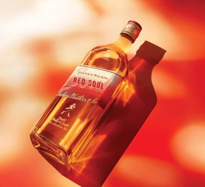Johnnie Walker apuesta por la dulzura y lanza Red Soul para conquistar nuevos consumidores en España
