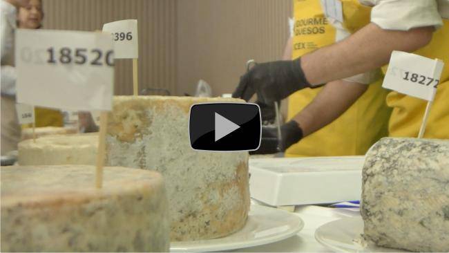 GourmetQuesos selecciona 100 finalistas entre 801 quesos en la semifinal celebrada en Madrid