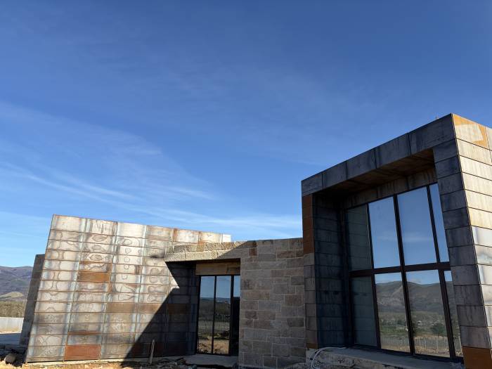 La D.O. Monterrei suma su bodega número 30 con la certificación de Father 1943