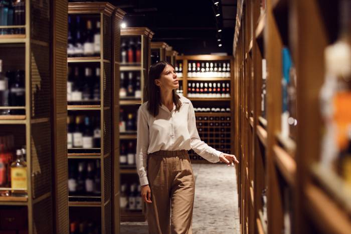 Imported Wines Outsell U.S. Brands Despite New Tariffs in 2025 Market Shift