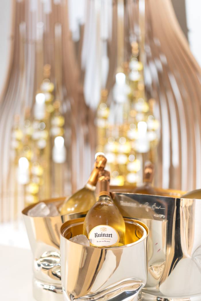 Ruinart y Tadashi Kawamata unen arte y naturaleza en ARCO Madrid con "Conversations with Nature"