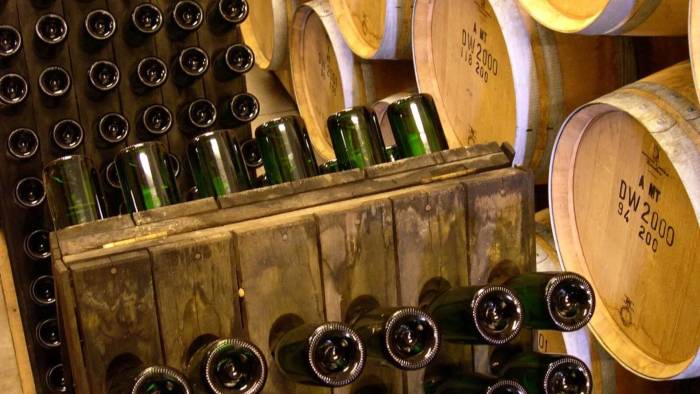 Crémant de Bourgogne Exports Surpass 50% of Production for First Time in 2025