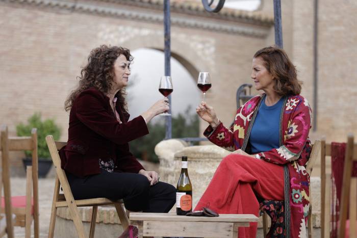 La D.O. Cariñena presenta en Zaragoza un documental con Samantha Vallejo-Nágera sobre innovación y vino