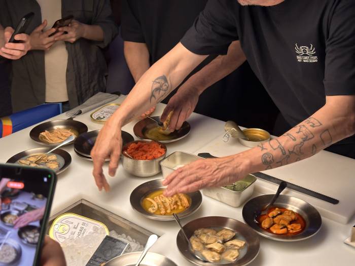 La Mar de Tazones abre pop up en Madrid con Sala de Despiece