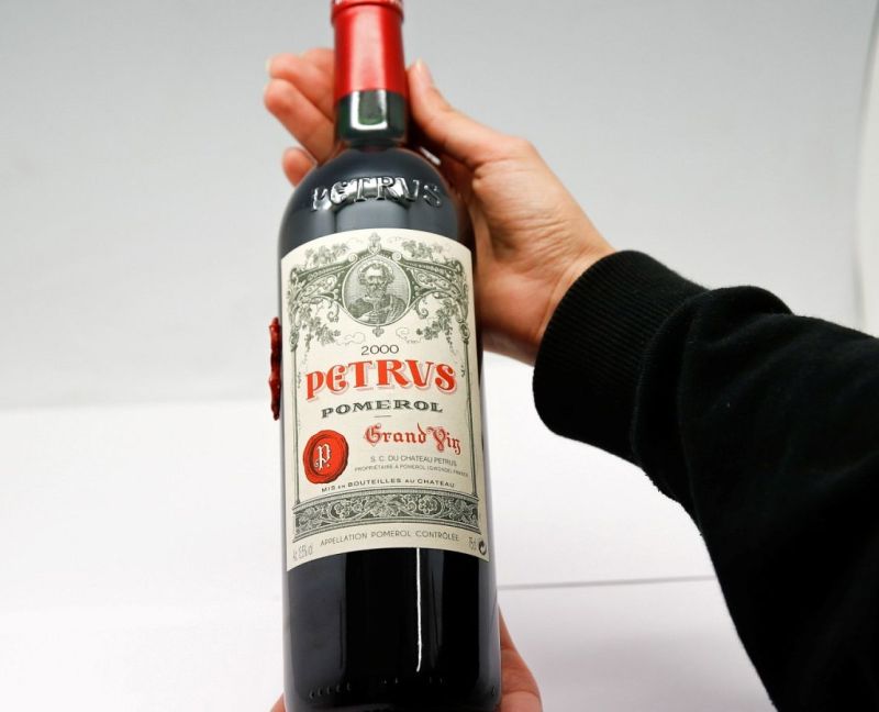 French merchant lists Pomerol wines from 1961 to 2022