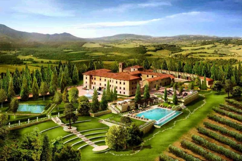 Luxury Hotels in Italy Turn to Food and Beverage