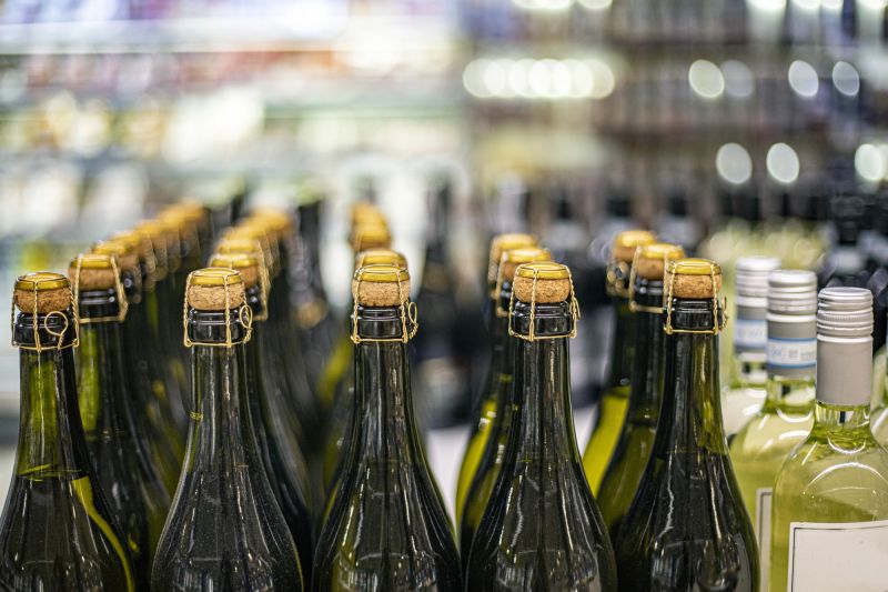 Italian Wine Exports Slow Their Decline in February