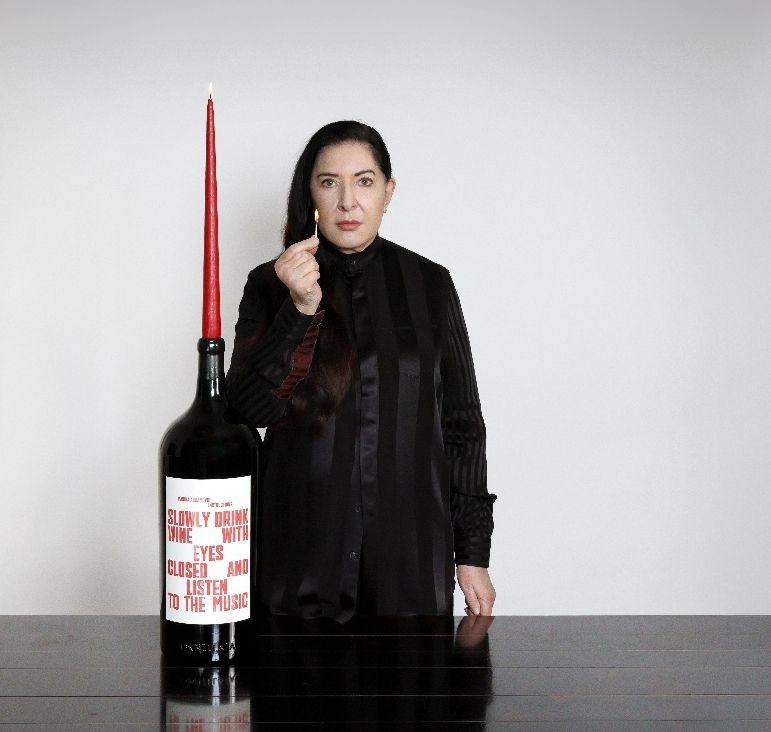 Bonhams subasta en París 14 lotes de Ornellaia firmados por Marina Abramović