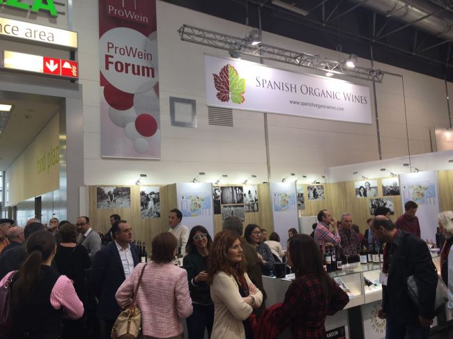 standsowenprowein2017.jpg