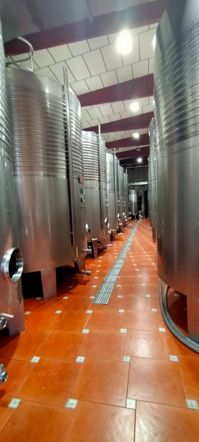 Depósitos de acero de Bodegas Fillaboa