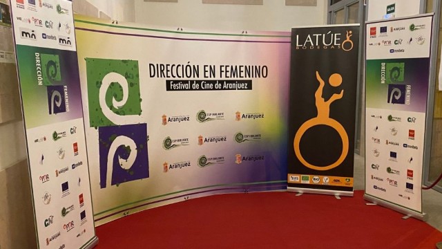 direccionenfemeninofestivalcinearanjuezbodegaslatue.jpg
