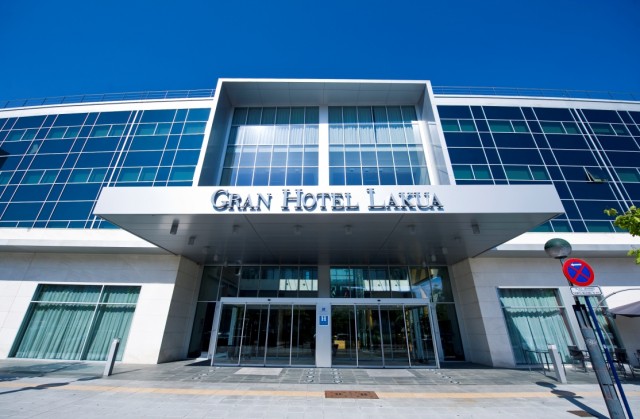 lkuahotelpatrocinador.jpg