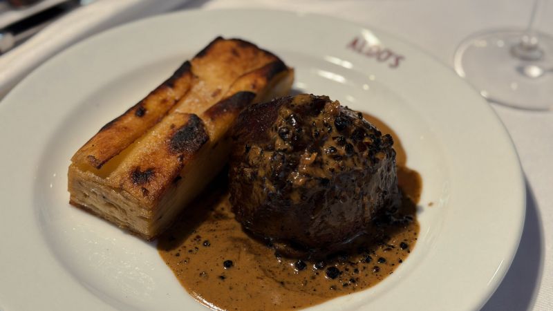 Aldo's vuelve a casa: cocina, vino y una mesa en movimiento