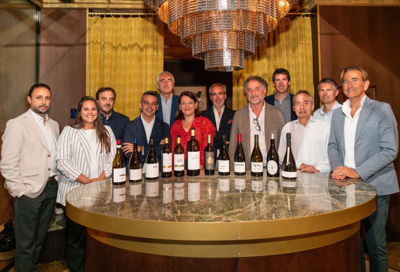 La Asociación de Bodegas por la Calidad reune a grandes prescriptores en una conversación sobre el futuro del Rioja